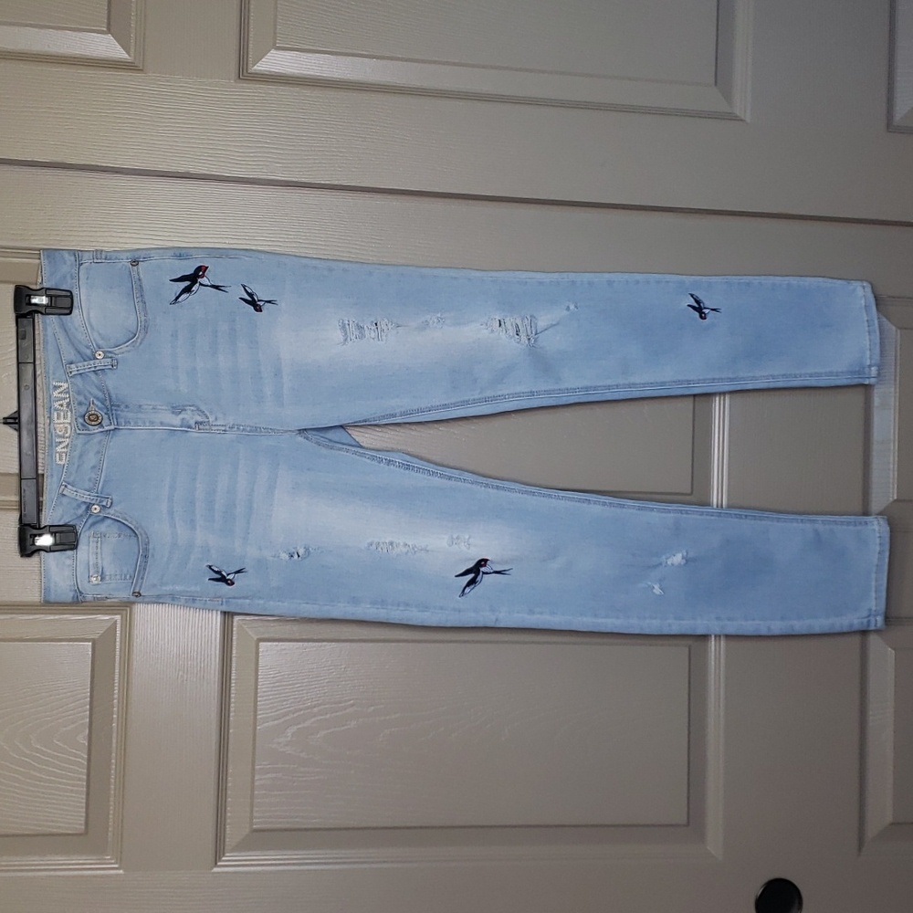 Enjean Light wash embroidery bird stretch distressed skinny high rise jeans 11